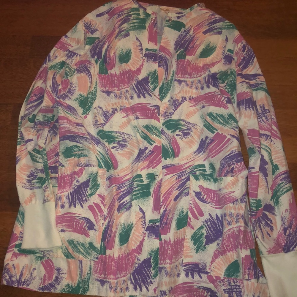 Patterned scrub jacket